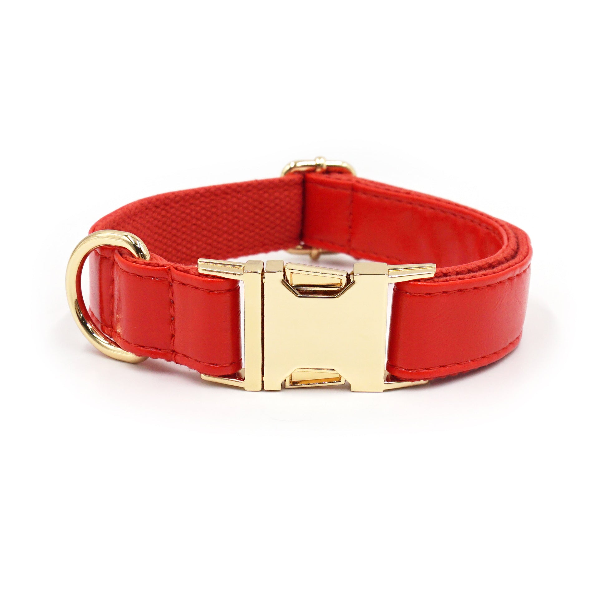 Elegant Personalized Leather Pet Collar – Luxury Style Meets Comfort