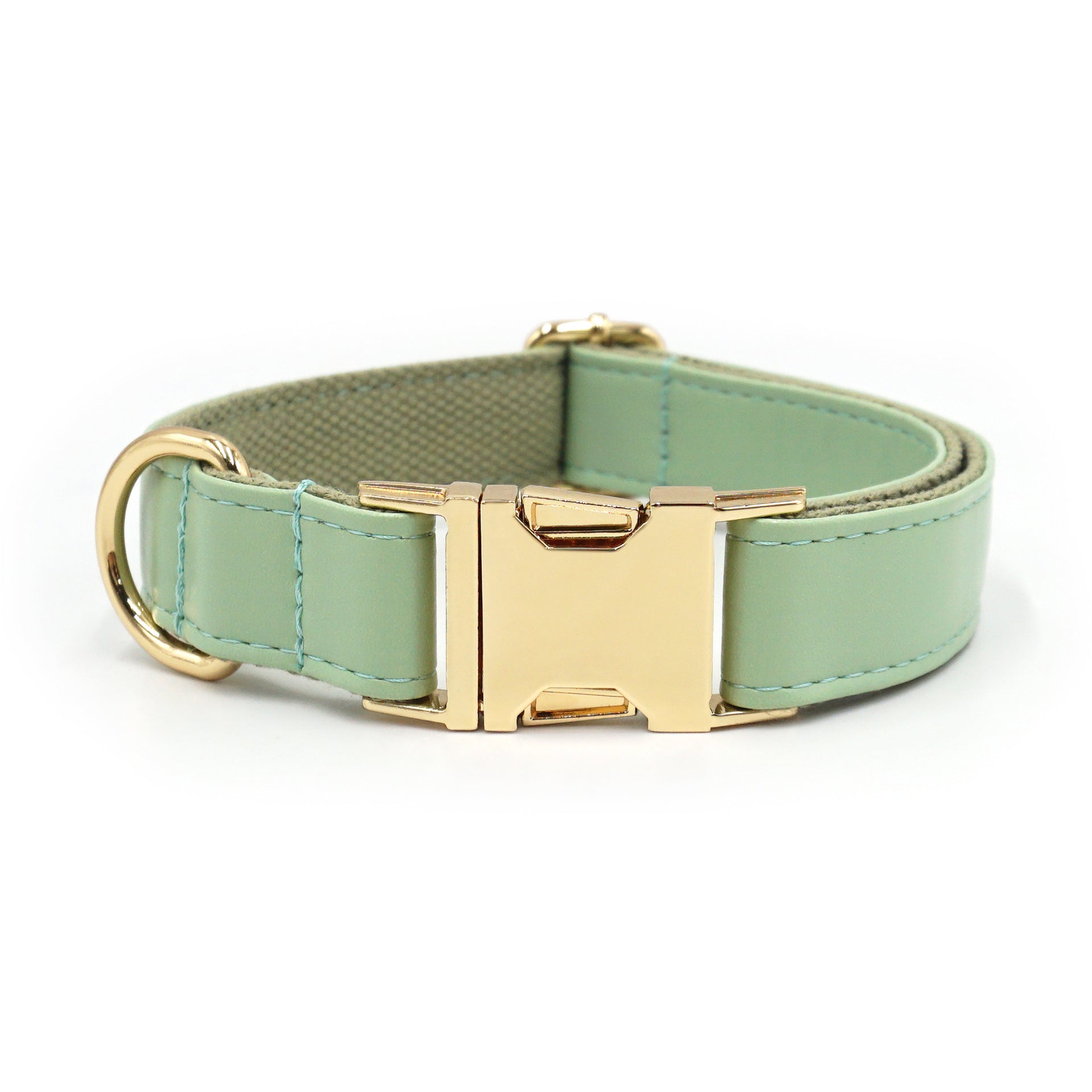 Elegant Personalized Leather Pet Collar – Luxury Style Meets Comfort