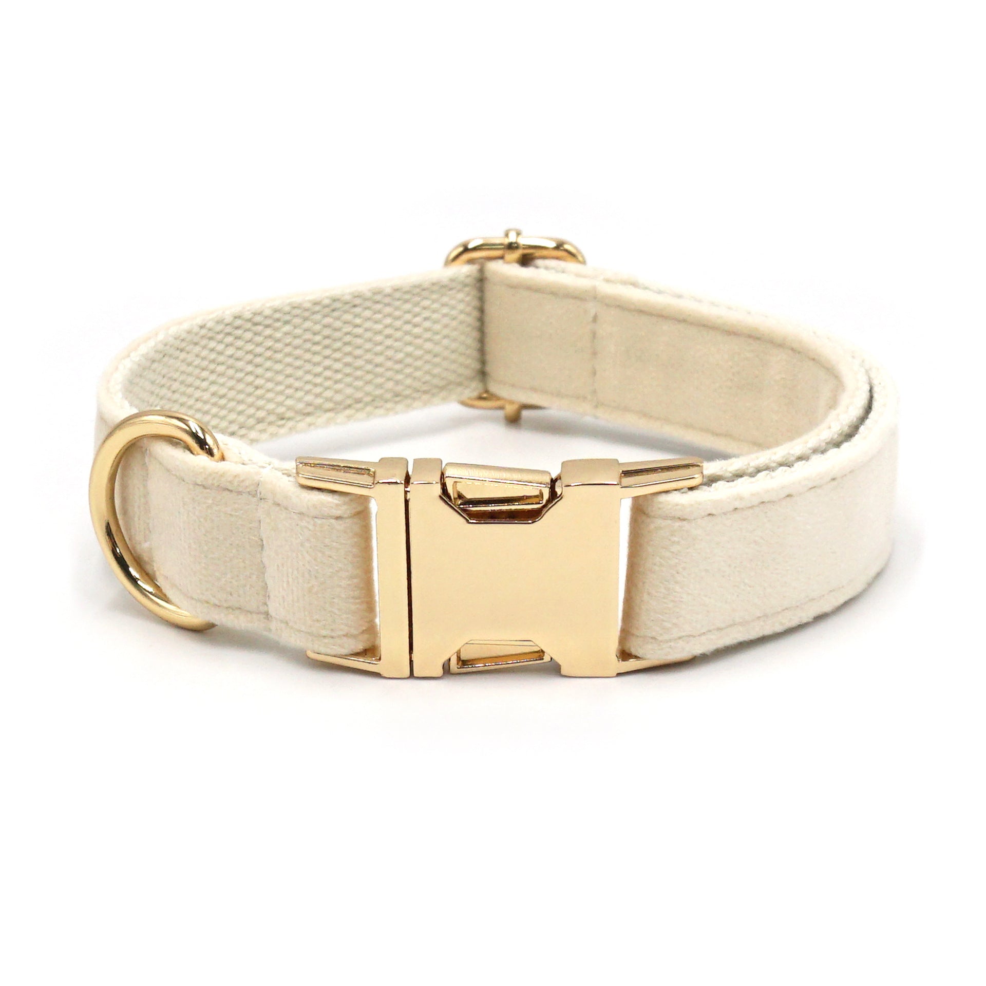 Personalized Comfort & Style – Velvet Pet Collar with Custom Engraving