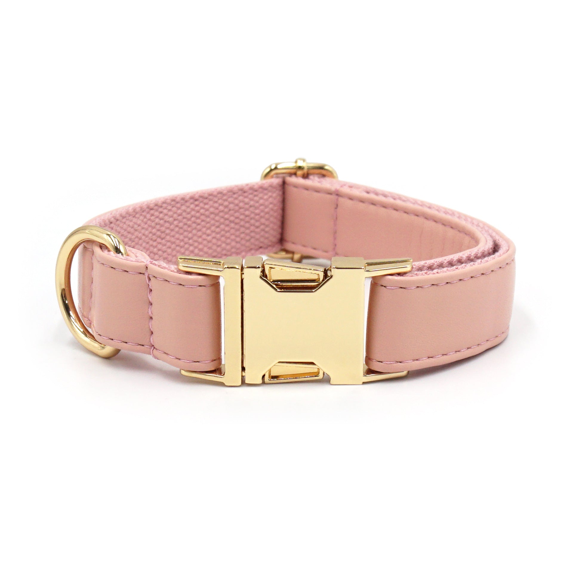 Elegant Personalized Leather Pet Collar – Luxury Style Meets Comfort